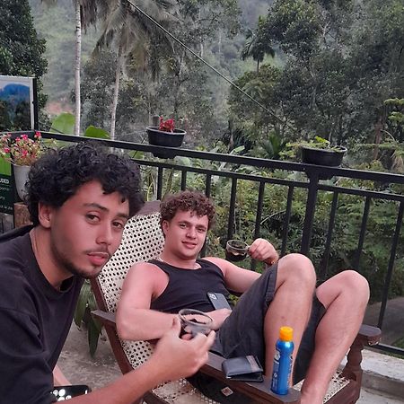 Ella Thenulya Hotel Bagian luar foto