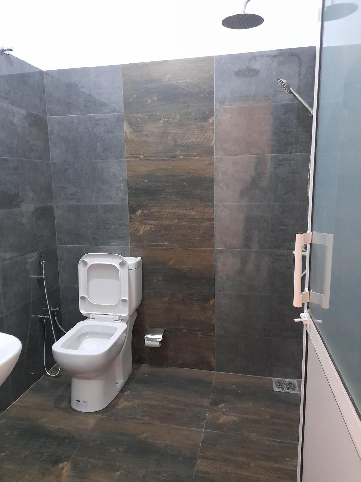 Ella Thenulya Hotel Bagian luar foto