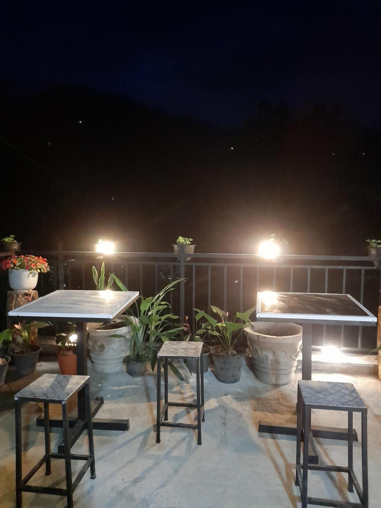 Ella Thenulya Hotel Bagian luar foto